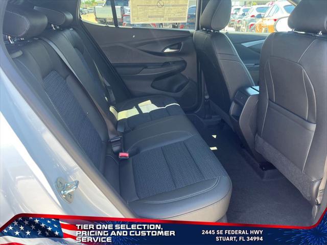 new 2025 Buick Envista car, priced at $25,866