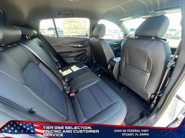 new 2025 Buick Envista car, priced at $25,866
