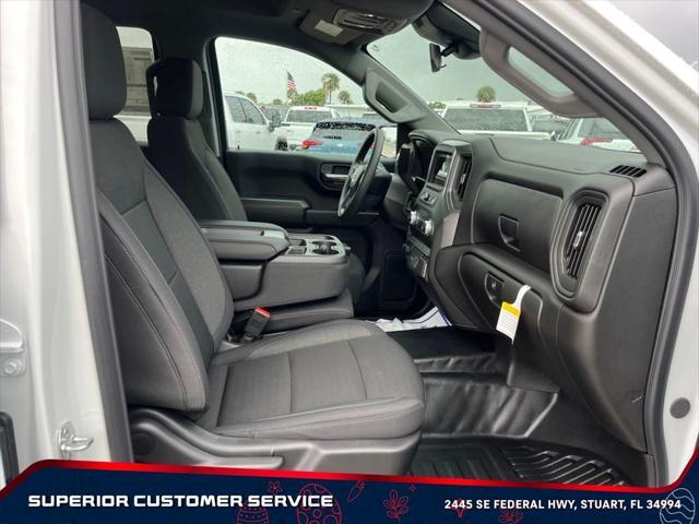 new 2025 GMC Sierra 1500 car, priced at $39,949