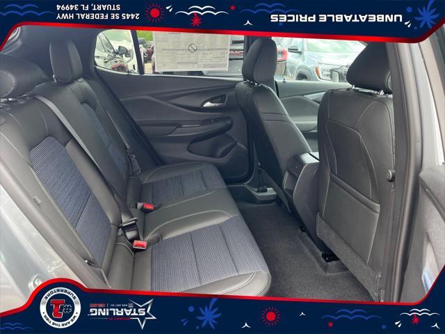 new 2025 Buick Envista car, priced at $26,096