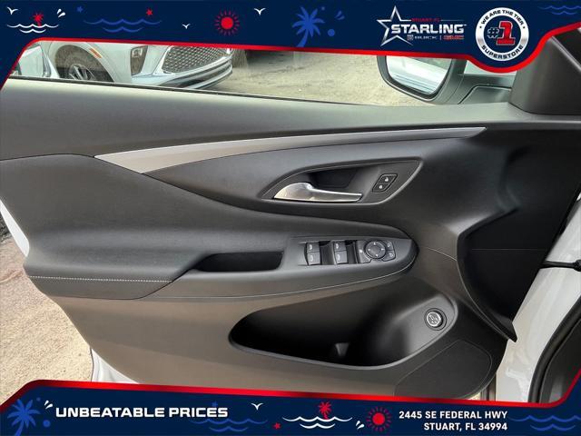 new 2025 Buick Envista car, priced at $25,638