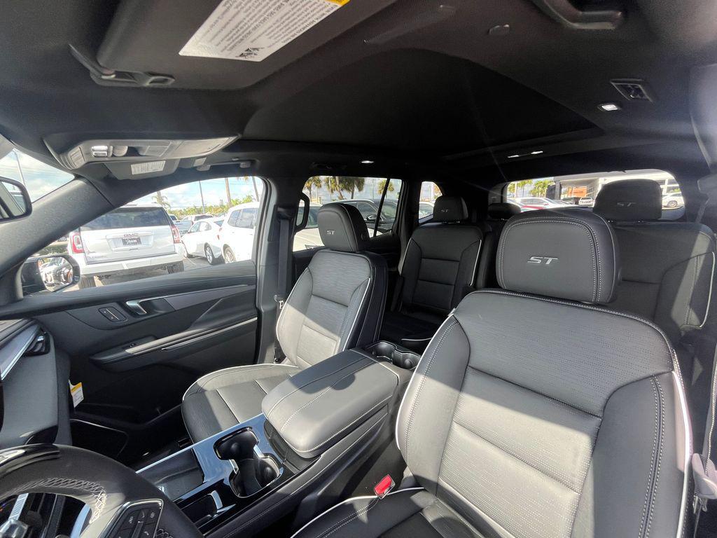 new 2025 Buick Enclave car, priced at $49,135