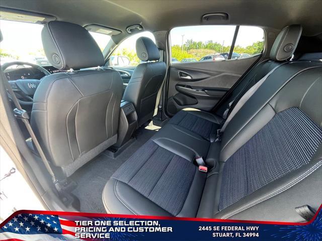 new 2025 Buick Envista car, priced at $26,098