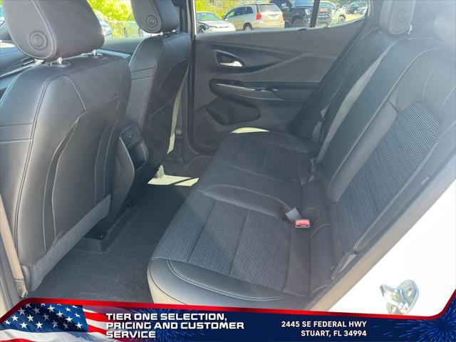 new 2025 Buick Envista car, priced at $26,098