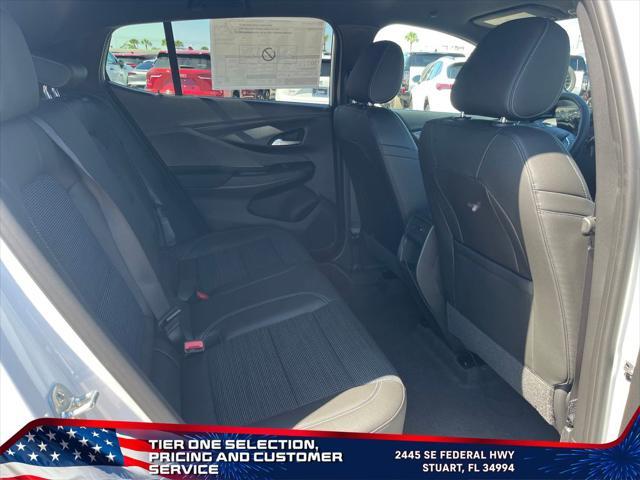 new 2025 Buick Envista car, priced at $26,098