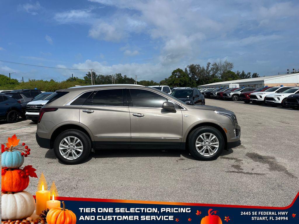 used 2023 Cadillac XT5 car, priced at $23,455