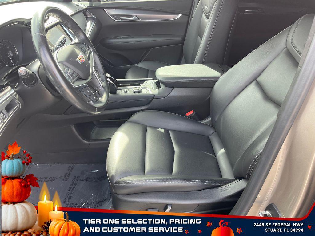used 2023 Cadillac XT5 car, priced at $23,455