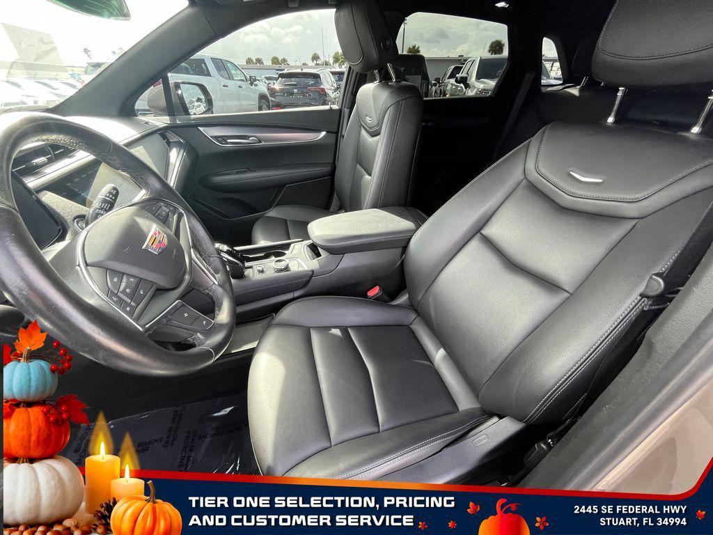 used 2023 Cadillac XT5 car, priced at $23,455