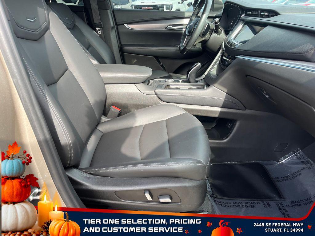 used 2023 Cadillac XT5 car, priced at $23,455