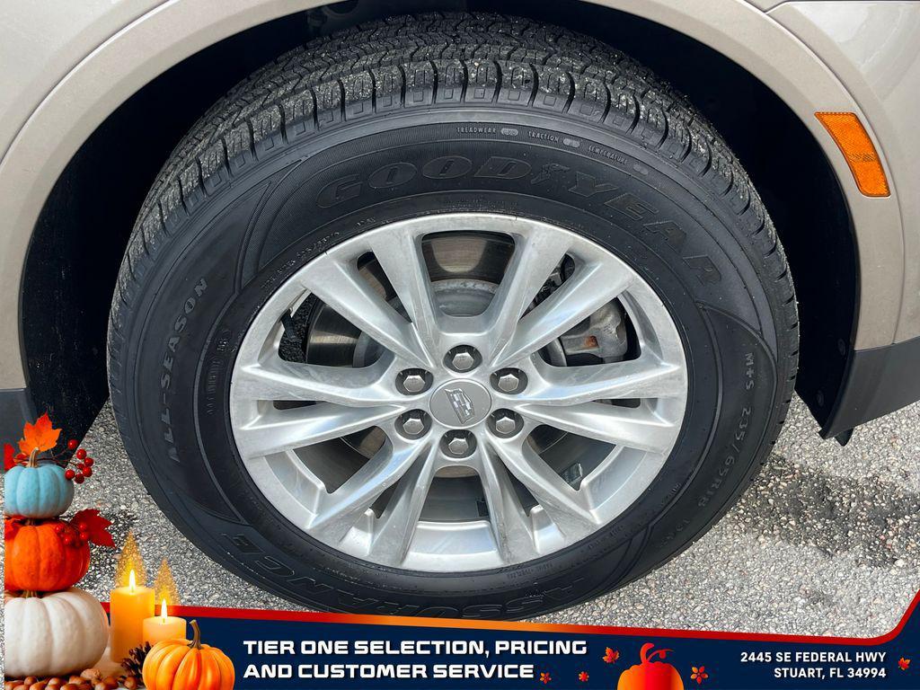 used 2023 Cadillac XT5 car, priced at $23,455