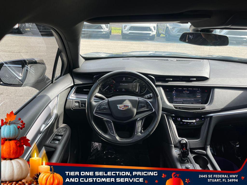 used 2023 Cadillac XT5 car, priced at $23,455