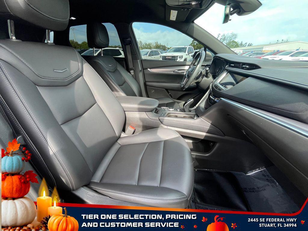 used 2023 Cadillac XT5 car, priced at $23,455