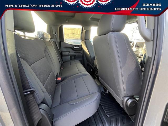 new 2025 GMC Sierra 1500 car, priced at $39,449