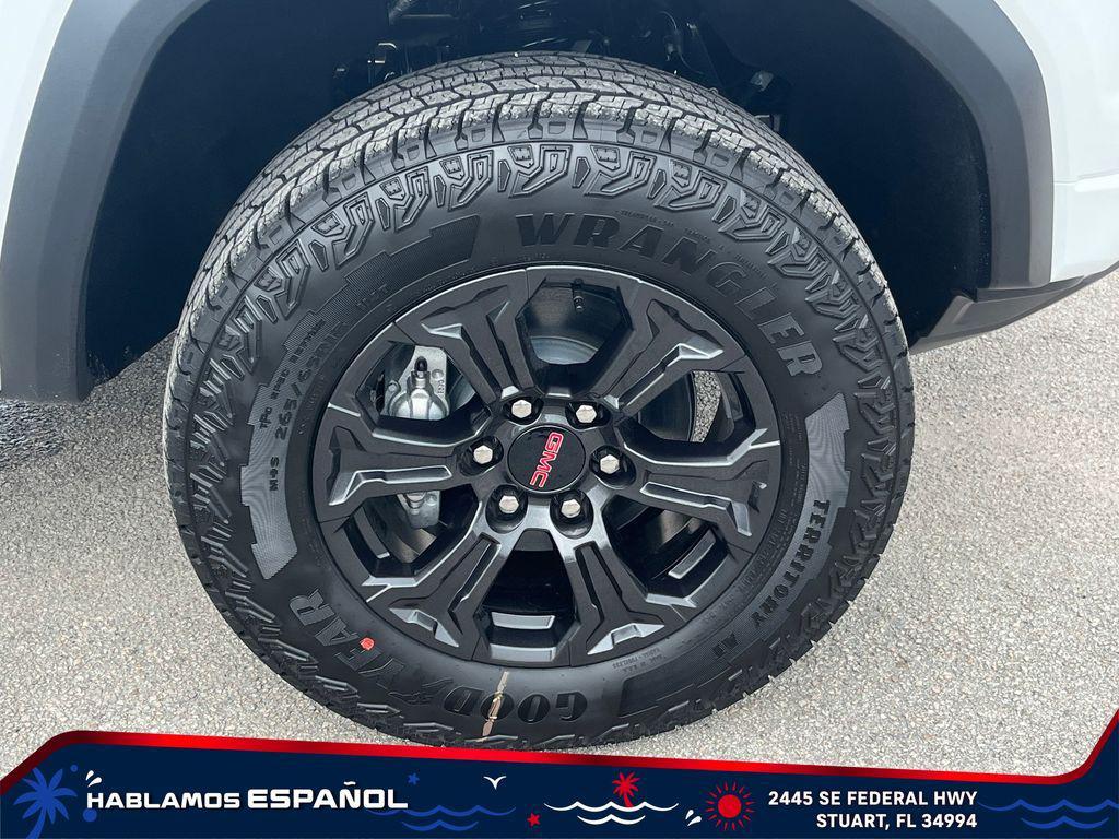 new 2025 GMC Canyon car, priced at $41,425