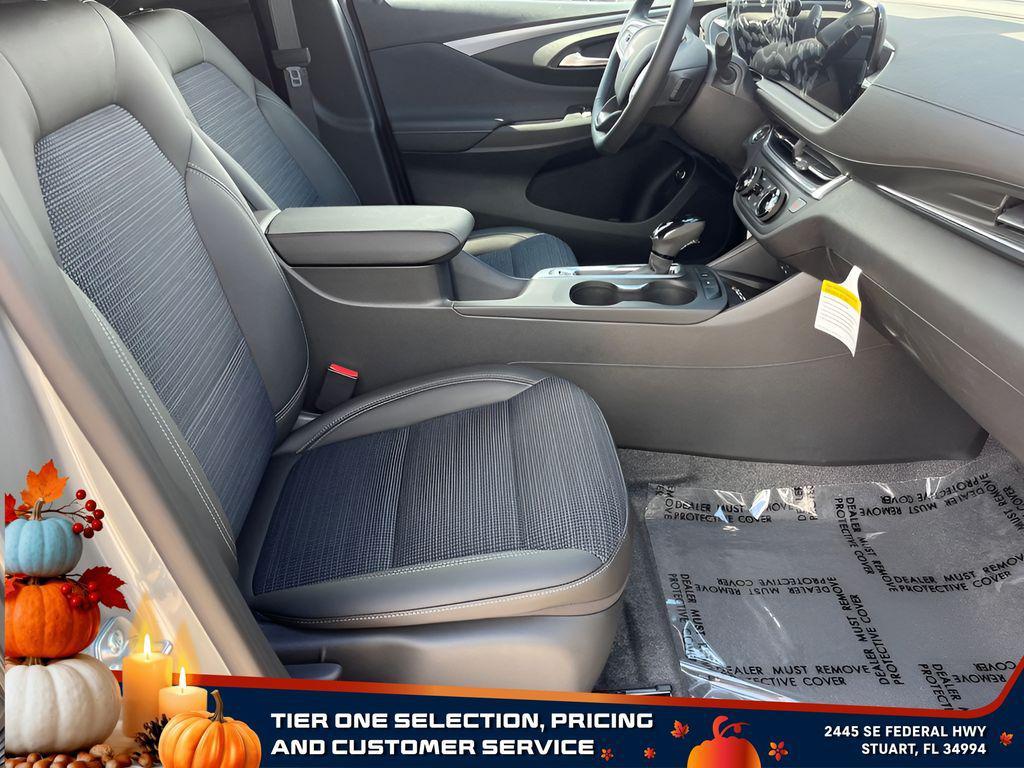 new 2025 Buick Envista car, priced at $24,625