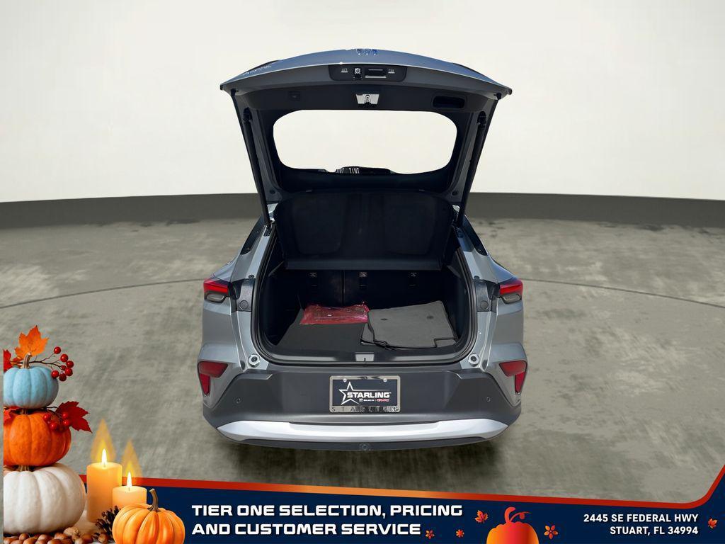 new 2025 Buick Envista car, priced at $24,625