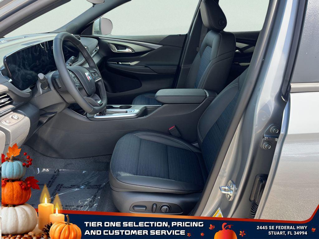 new 2025 Buick Envista car, priced at $24,625