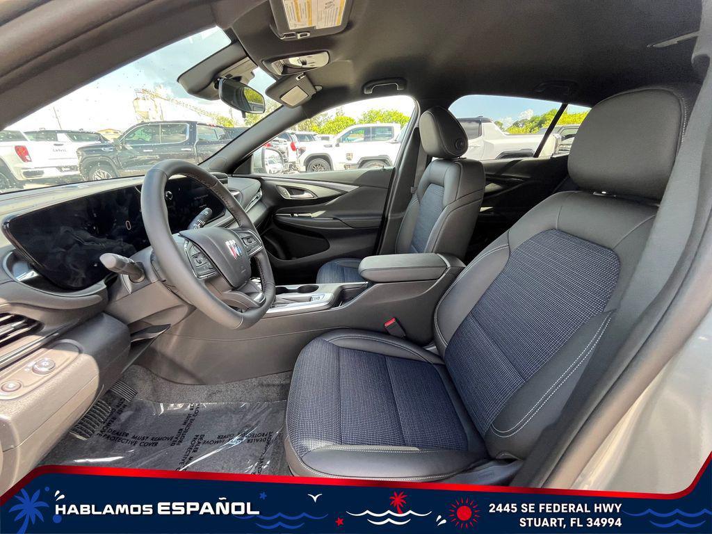 new 2025 Buick Envista car, priced at $24,625
