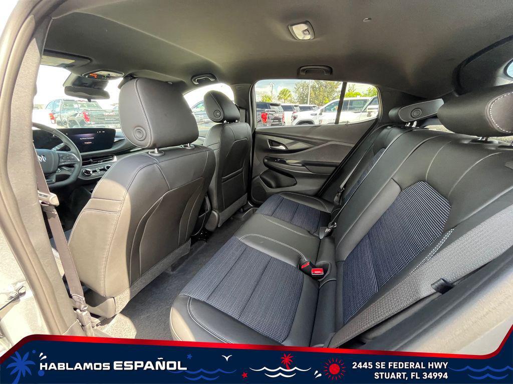 new 2025 Buick Envista car, priced at $24,625