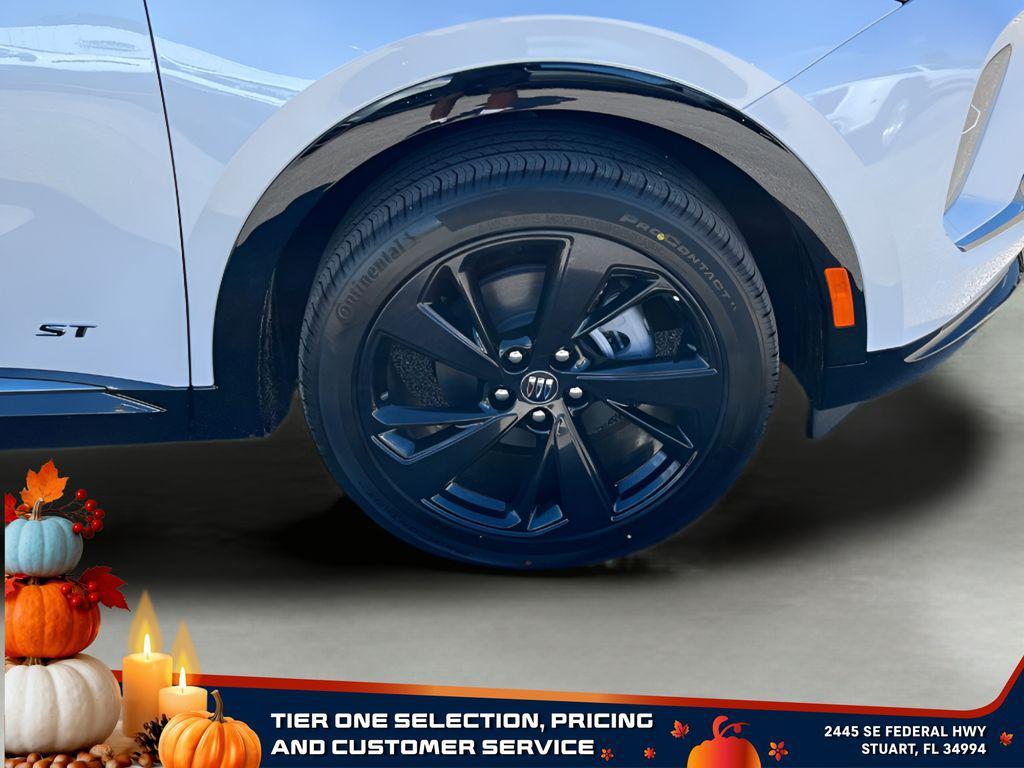 new 2025 Buick Envision car, priced at $38,410