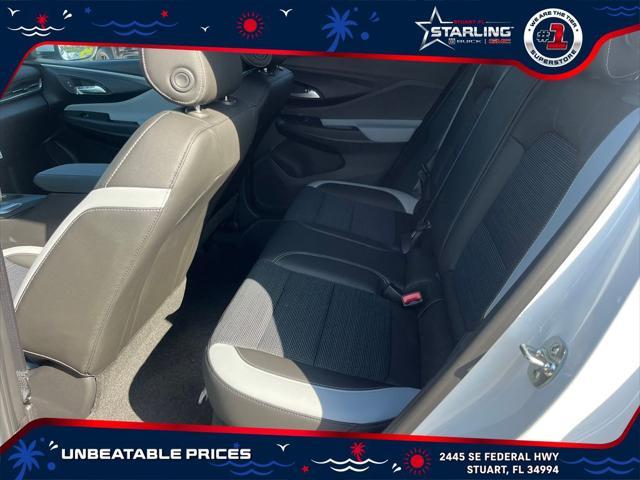 new 2025 Buick Envista car, priced at $25,800