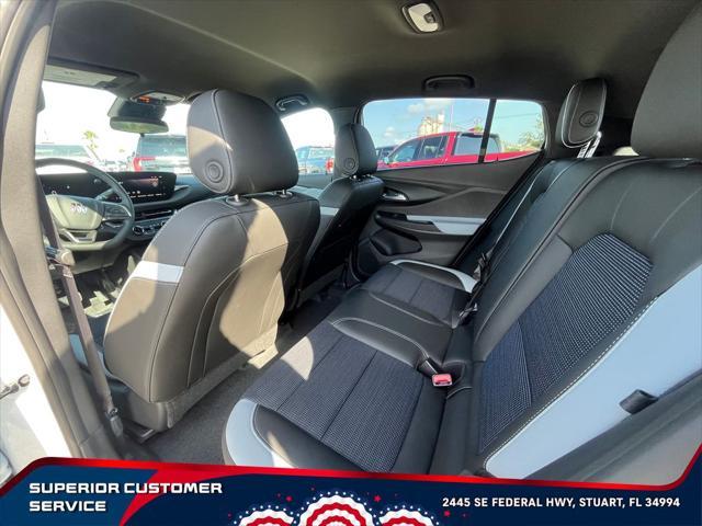 new 2025 Buick Envista car, priced at $25,800