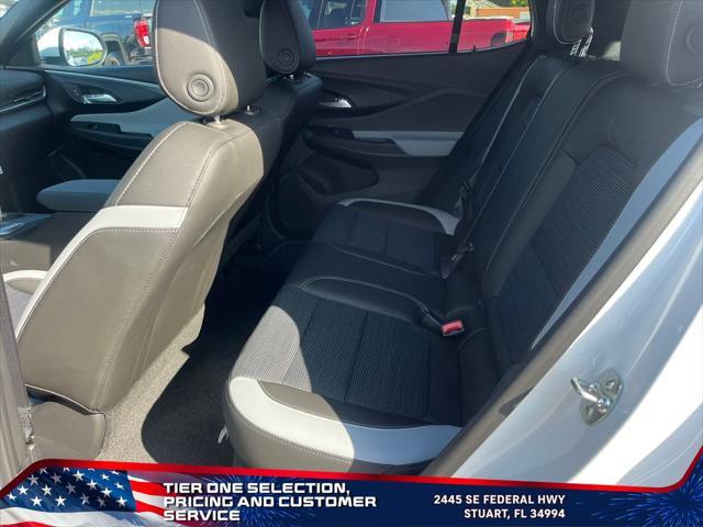 new 2025 Buick Envista car, priced at $25,800