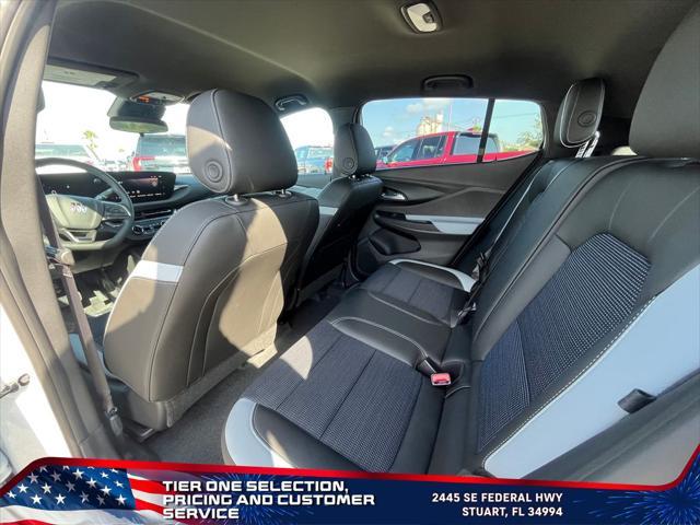 new 2025 Buick Envista car, priced at $25,800