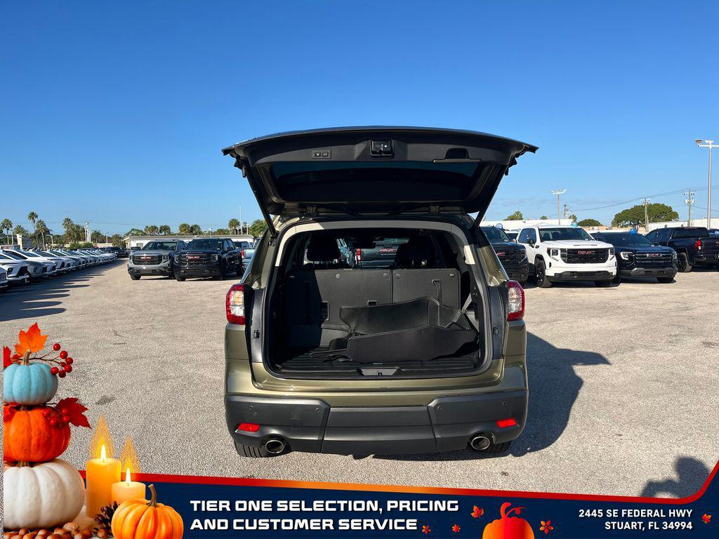 used 2024 Subaru Ascent car, priced at $34,385