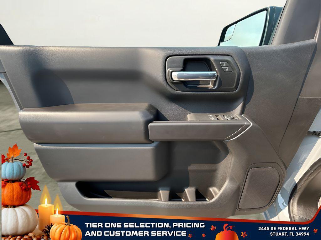 new 2025 GMC Sierra 1500 car, priced at $33,868