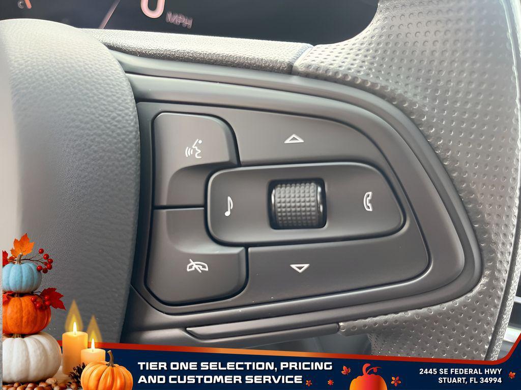 new 2025 Buick Envista car, priced at $23,880