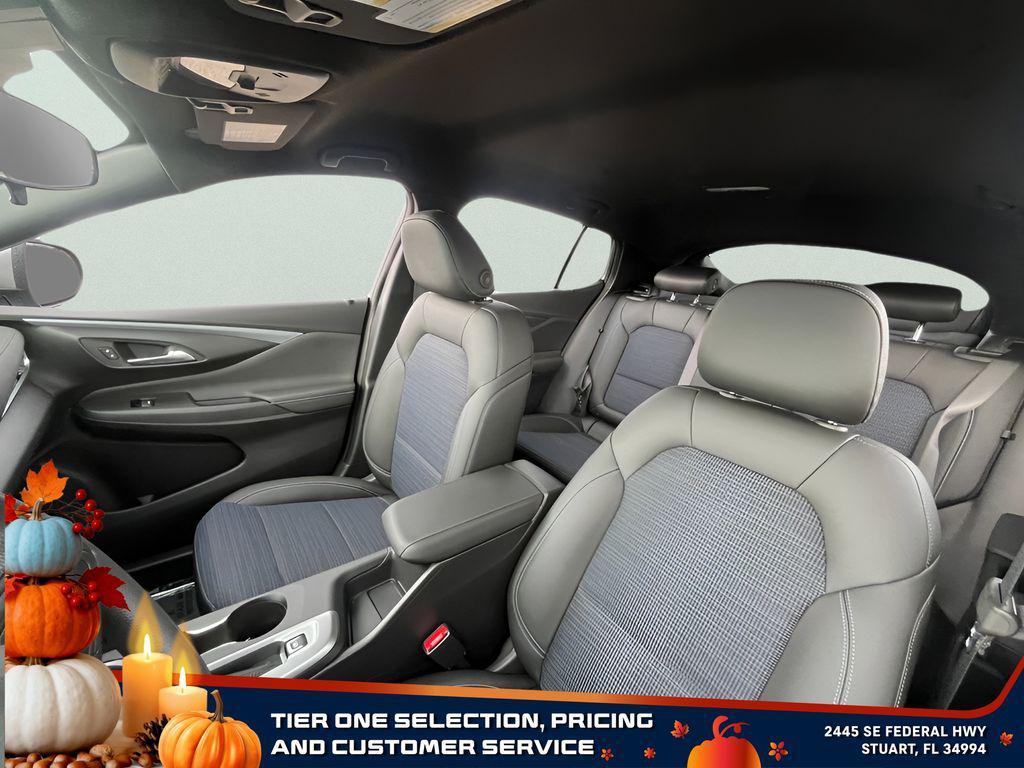 new 2025 Buick Envista car, priced at $23,880