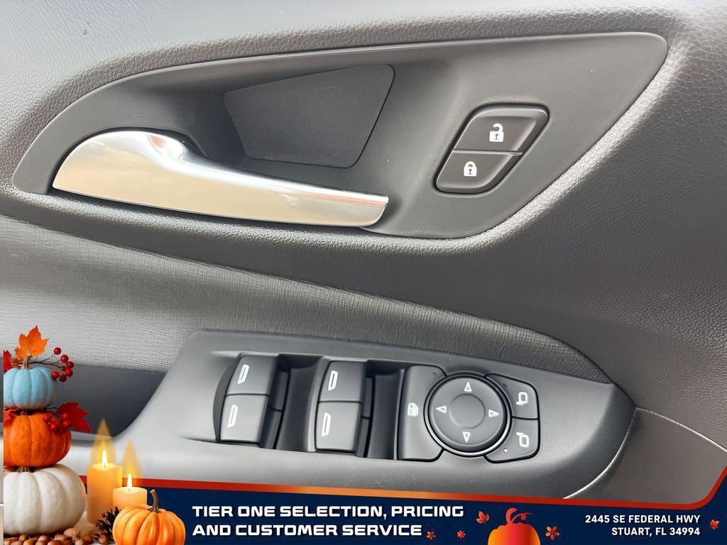 new 2025 Buick Envista car, priced at $23,880