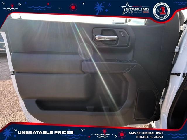 new 2025 GMC Sierra 1500 car, priced at $31,204