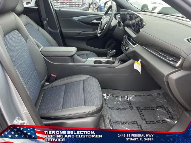 new 2025 Buick Envista car, priced at $26,924