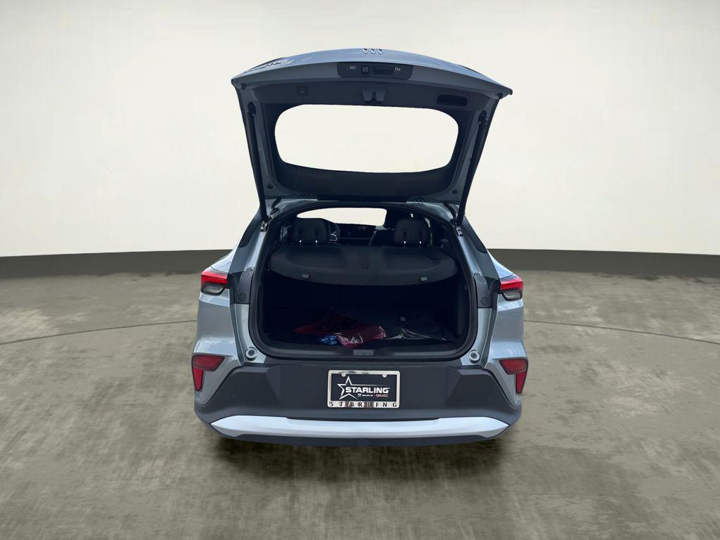 new 2025 Buick Envista car, priced at $24,375