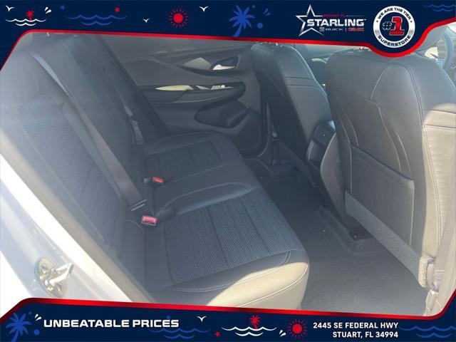 new 2025 Buick Envista car, priced at $26,098