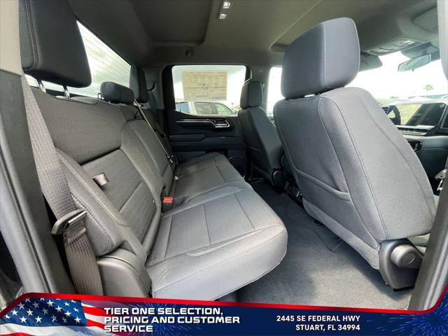 new 2025 GMC Sierra 1500 car, priced at $42,004