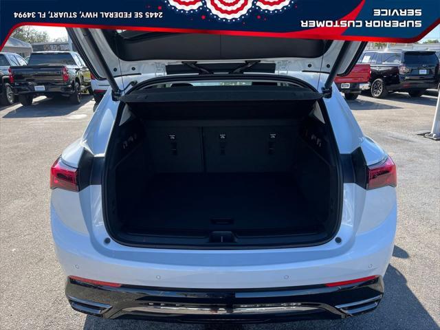 new 2025 Buick Envision car, priced at $40,400