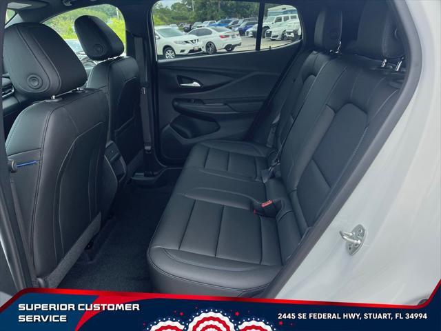 new 2025 Buick Envista car, priced at $29,267