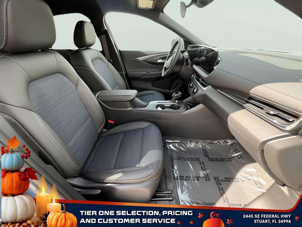 new 2025 Buick Envista car, priced at $24,625