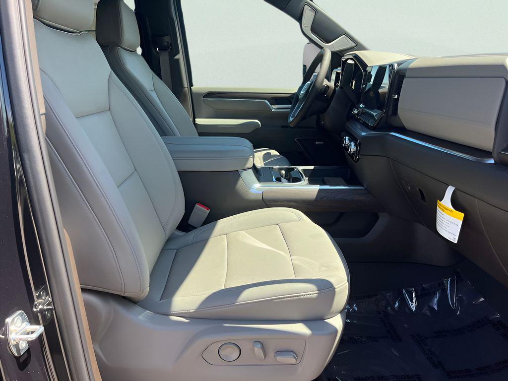 new 2025 GMC Sierra 2500 car, priced at $79,795
