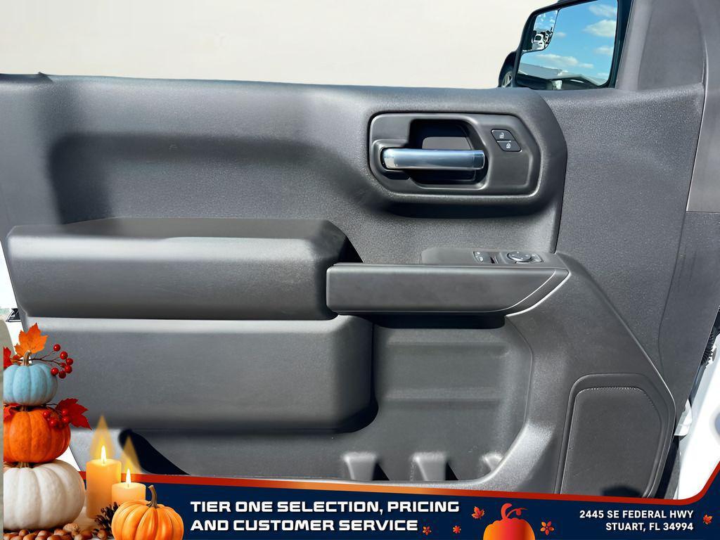 new 2025 GMC Sierra 1500 car, priced at $30,204