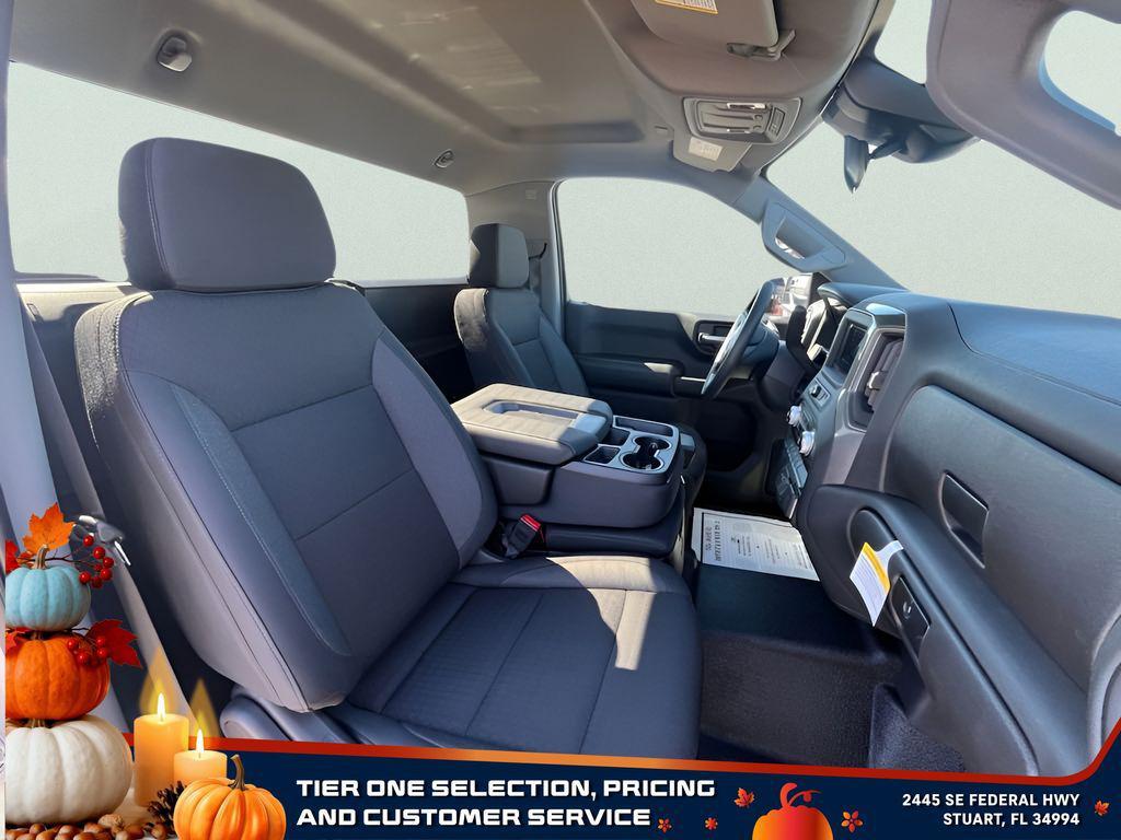 new 2025 GMC Sierra 1500 car, priced at $30,204