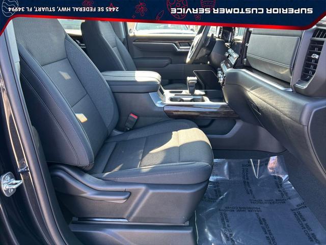 new 2025 GMC Sierra 1500 car, priced at $44,049