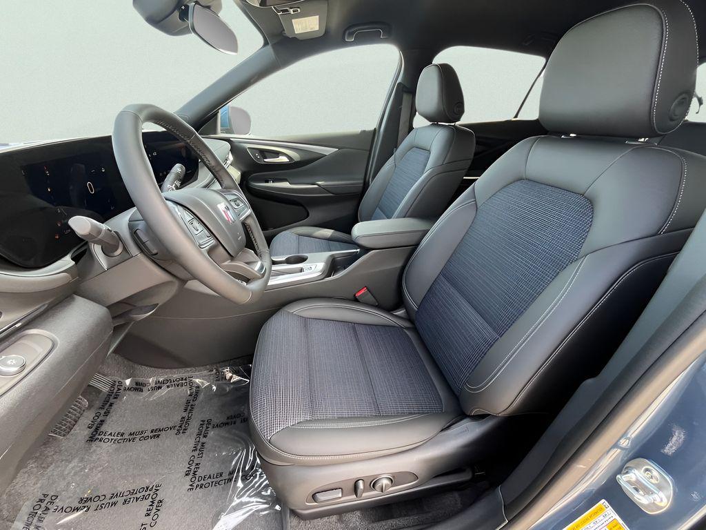new 2025 Buick Envista car, priced at $24,165