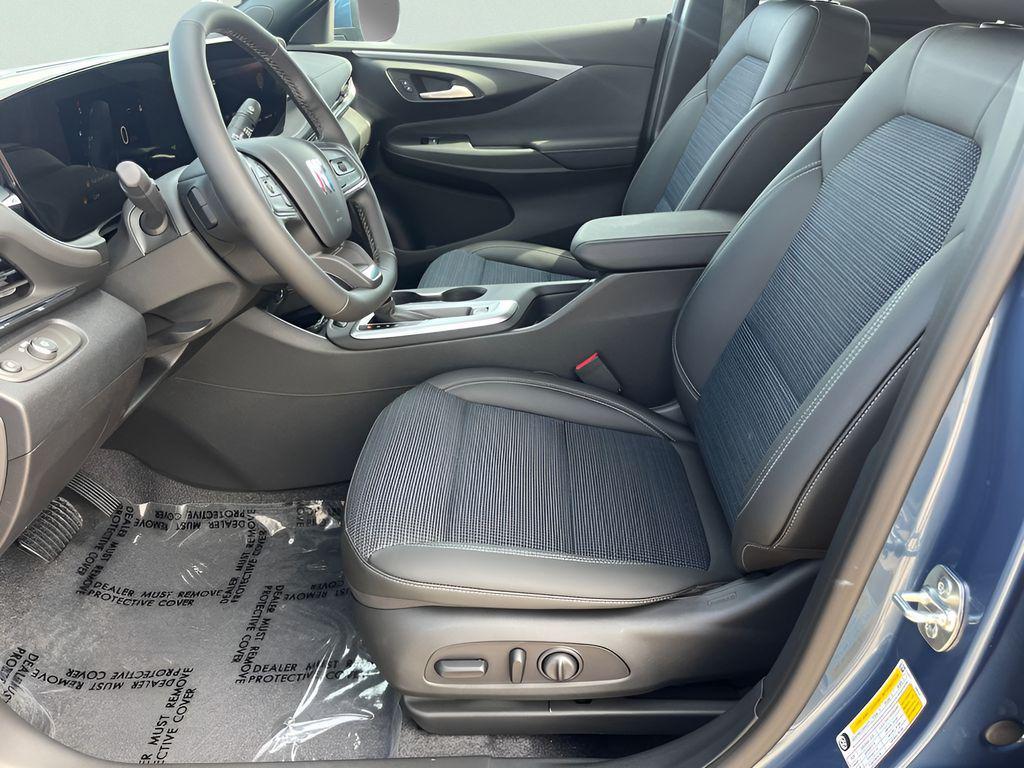 new 2025 Buick Envista car, priced at $24,165