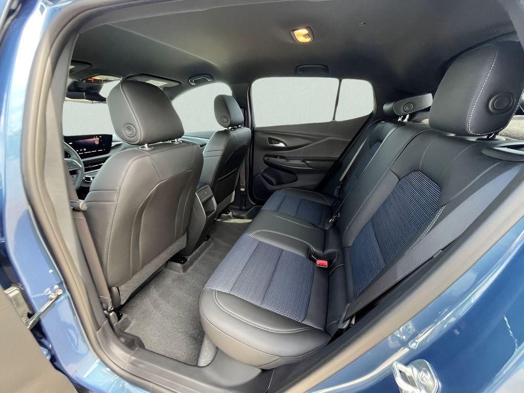 new 2025 Buick Envista car, priced at $24,165