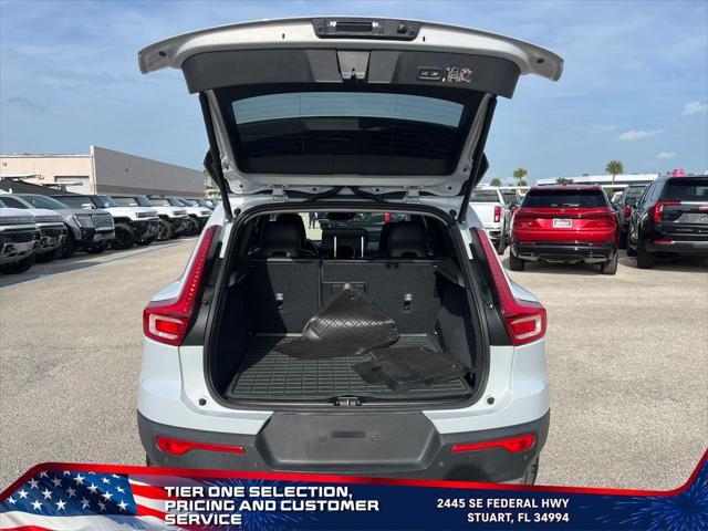 used 2020 Volvo XC40 car, priced at $19,704