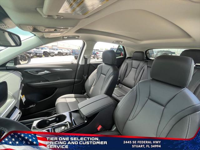new 2025 Buick Envision car, priced at $38,922